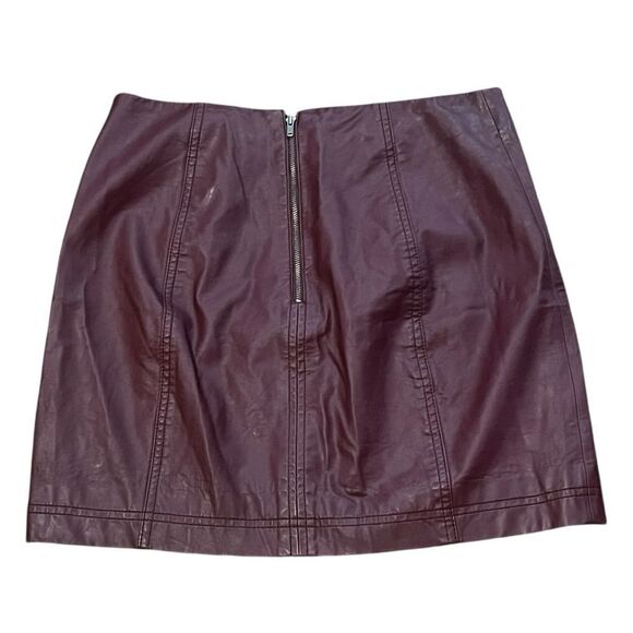 Free People Vegan Leather Mini Skirt – Berry | Size 8 | NWT - Picture 3 of 8